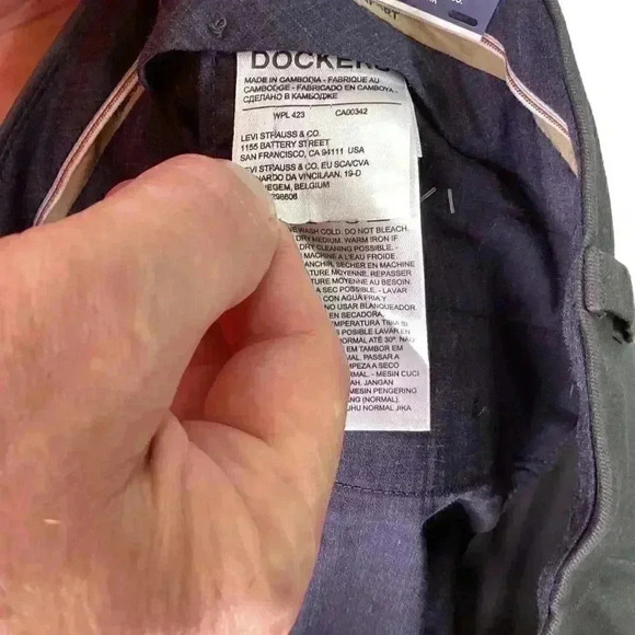 Dockers Pants Men's 34X34 Gray Relaxed Fit Comfort Waistband Khaki Stretch NEW - Picture 7 of 8